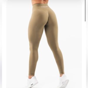 Amplify leggings